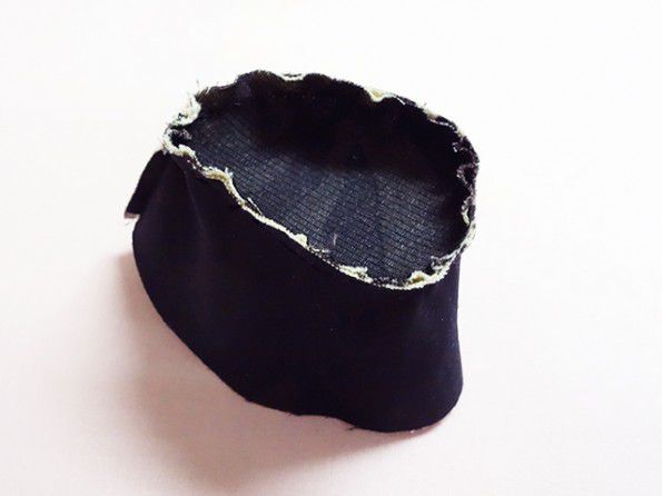 帽子のてっぺん手縫い