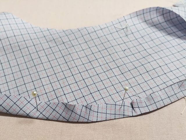 端を三つ折りにする