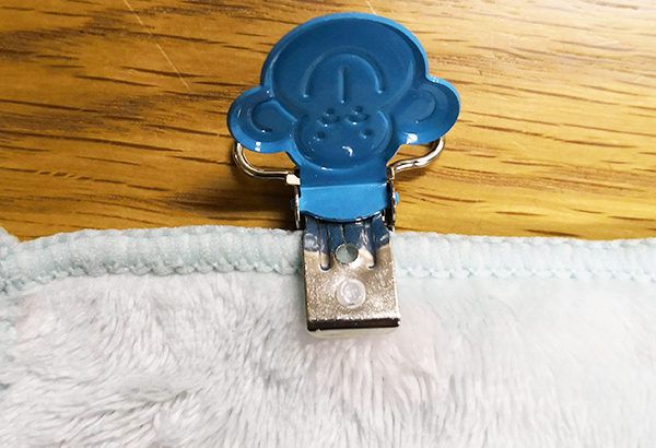 サスペンダークリップの後ろ