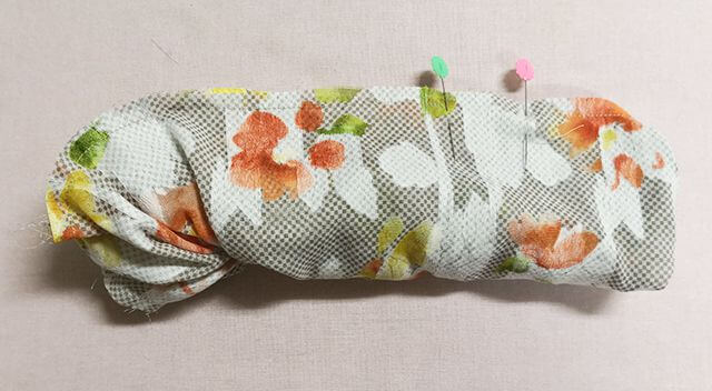 筒状に縫ったシュシュ