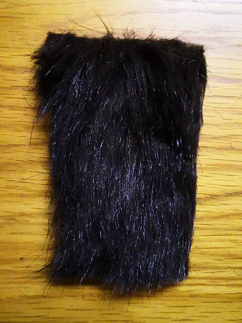 フェイクファーでハリネズミの背中