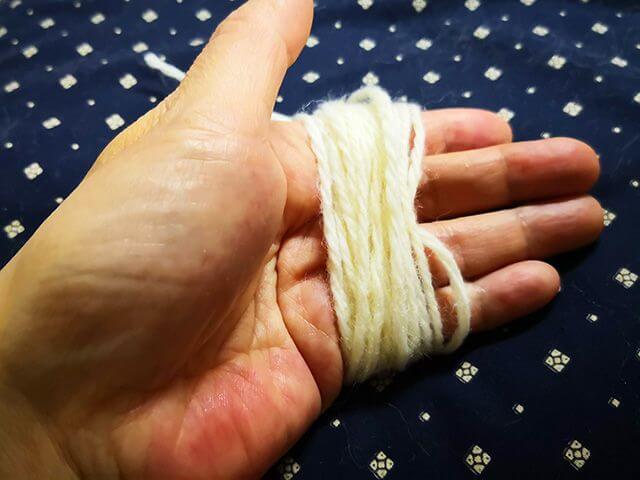 毛糸を羊毛に戻す