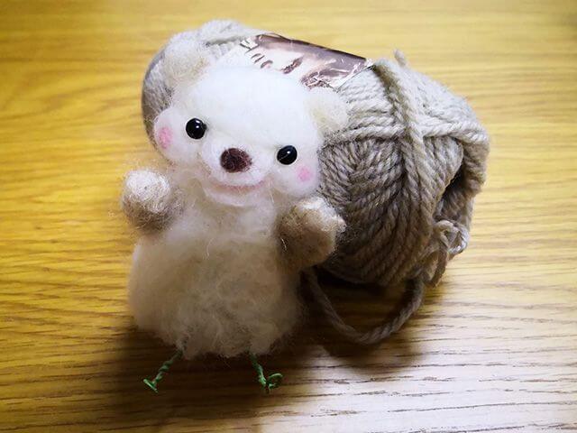 毛糸からできたぬいぐるみ