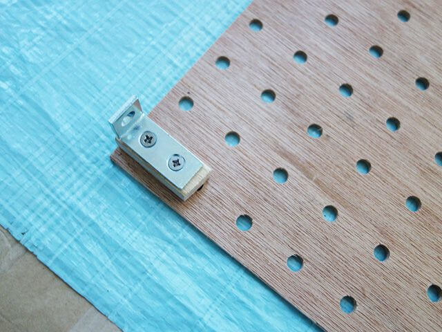 金具を取り付ける