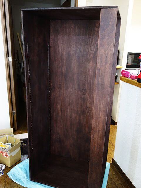 本棚の前面をつける