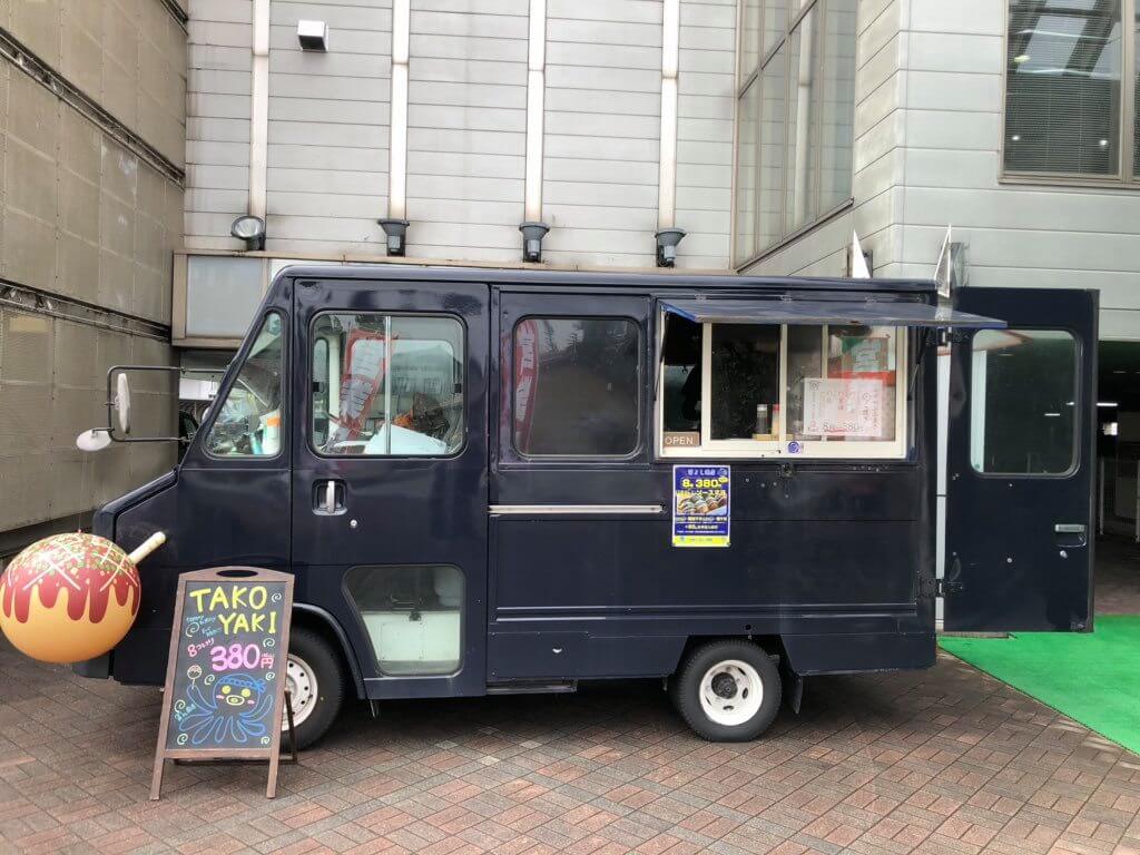 無料型紙宣伝車