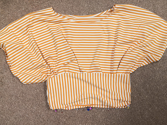 着物スリーブのパーツを合わせる